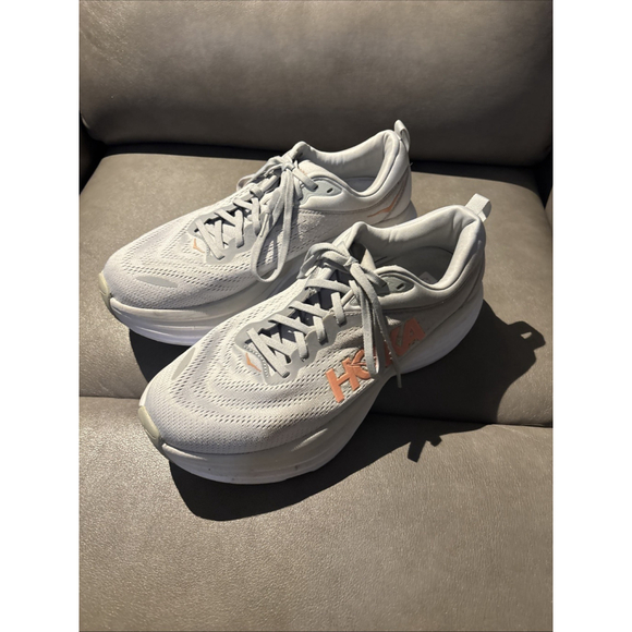 EUC WOMEN’S HOKA ONE BONDI 8 SIZE 11 B WIDE GREY PINK SHOES - Picture 2 of 12